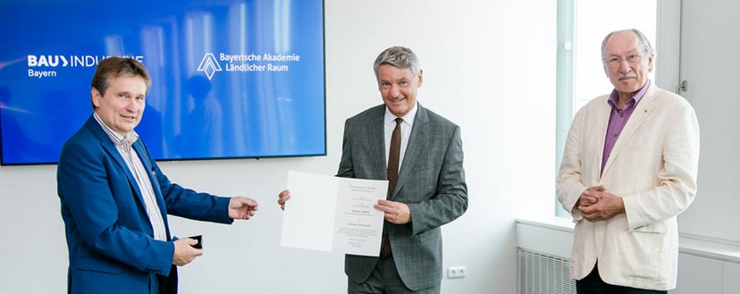 Thomas Schmid erhielt Goldene Ehrennadel der Bayerischen Akademie Ländlicher Raum